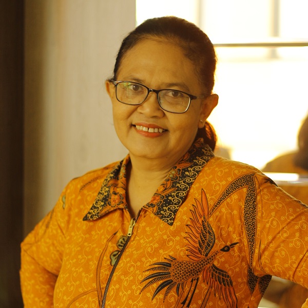 Dra. Dewi Rostyaningsih, M.Si