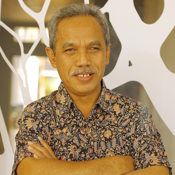 Drs. Aufarul Marom, M.Si
