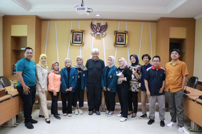 Reportase Magang Mahasiswa Pada Sekretariat Dprd Kota Semarang Bagian Humas