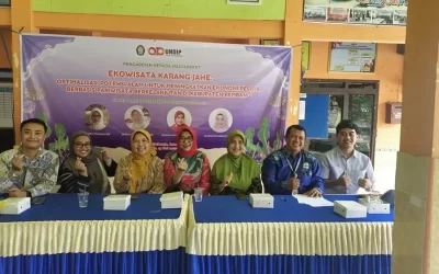 Kolaborasi Universitas Diponegoro dan Pokdarwis untuk Optimalisasi Potensi Alam dalam Meningkatkan Ekonomi Pesisir Berbasis Pariwisata Berkelanjutan di Desa Punjulharjo Kabupaten Rembang
