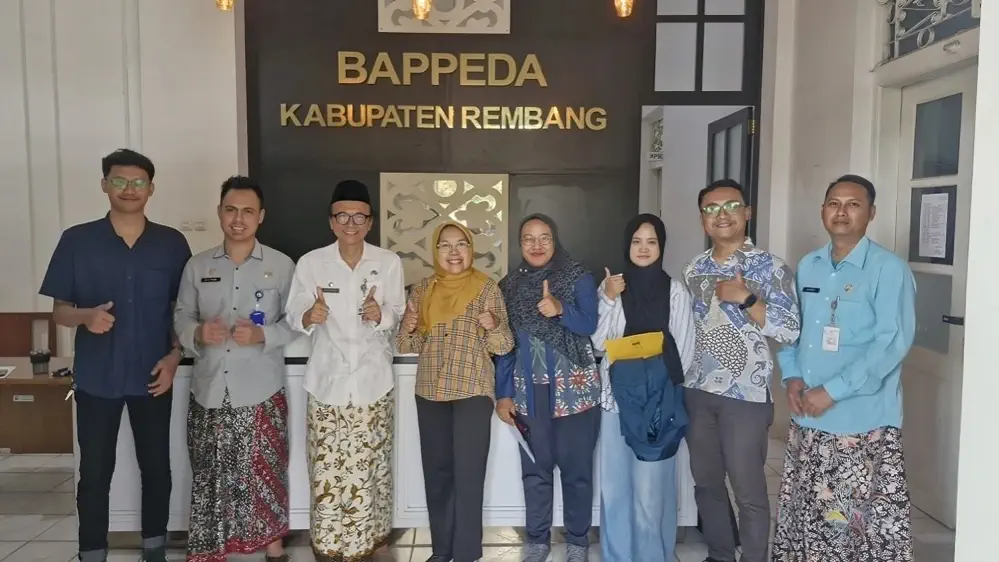 Penelitian Kolaboratif Dosen dan Mahasiswa Administrasi Publik untuk Evaluasi Kebijakan Pariwisata Pesisir Berkelanjutan  di Kabupaten Rembang