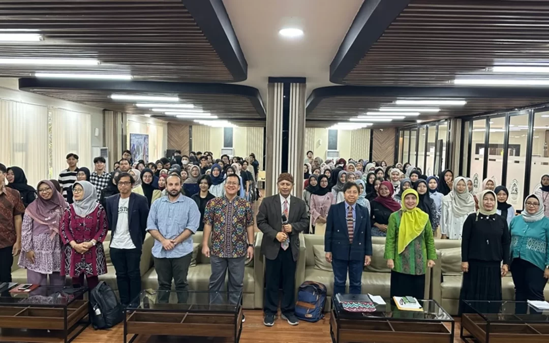 KBK Public Governance UNDIP Holds International Public Lecture: “Decentralization and the Future of Bureaucracy in the Global South”